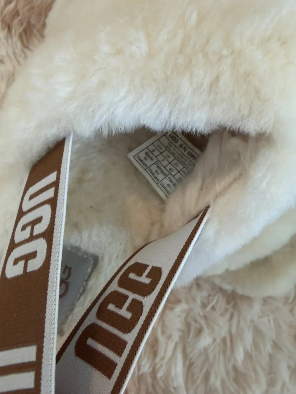 UGG Cozy Shearling Slide Sandals in Cream